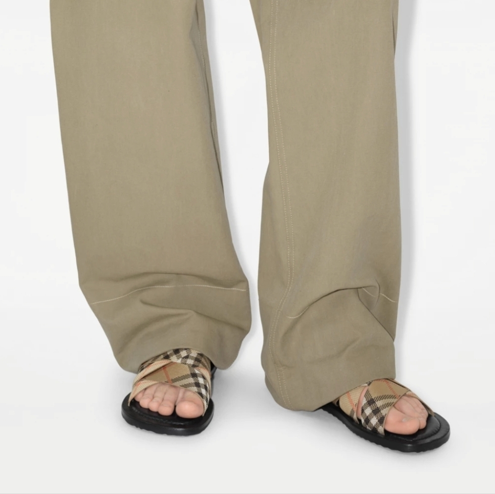 🎉HP🎊 Men's Burberry Check Pavilion Slides - Picture 3 of 8